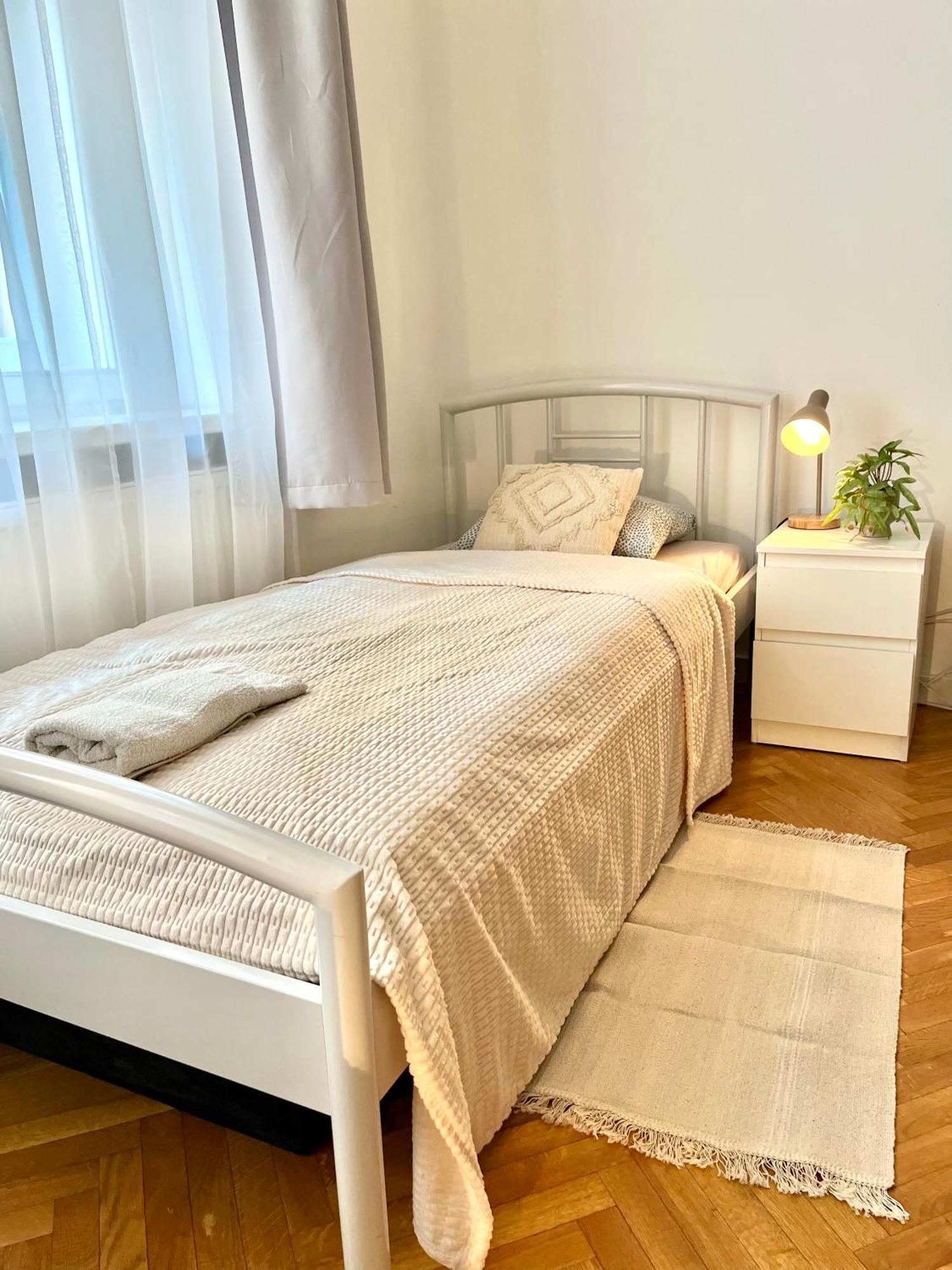 Apartment Mia - Old Town, Ac บราติสลาวา ภายนอก รูปภาพ